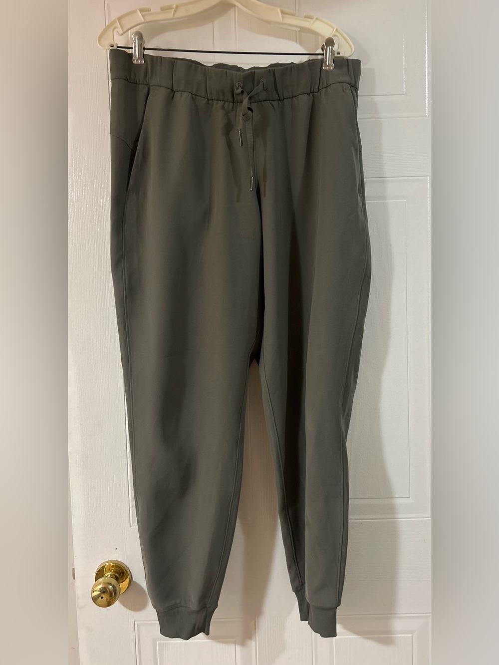 Lululemon On The Fly Jogger size 10